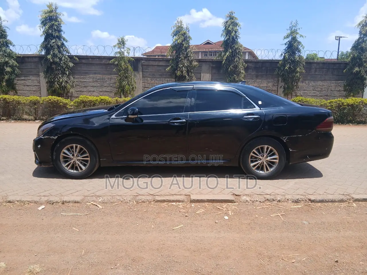 Toyota Crown 2010 Black