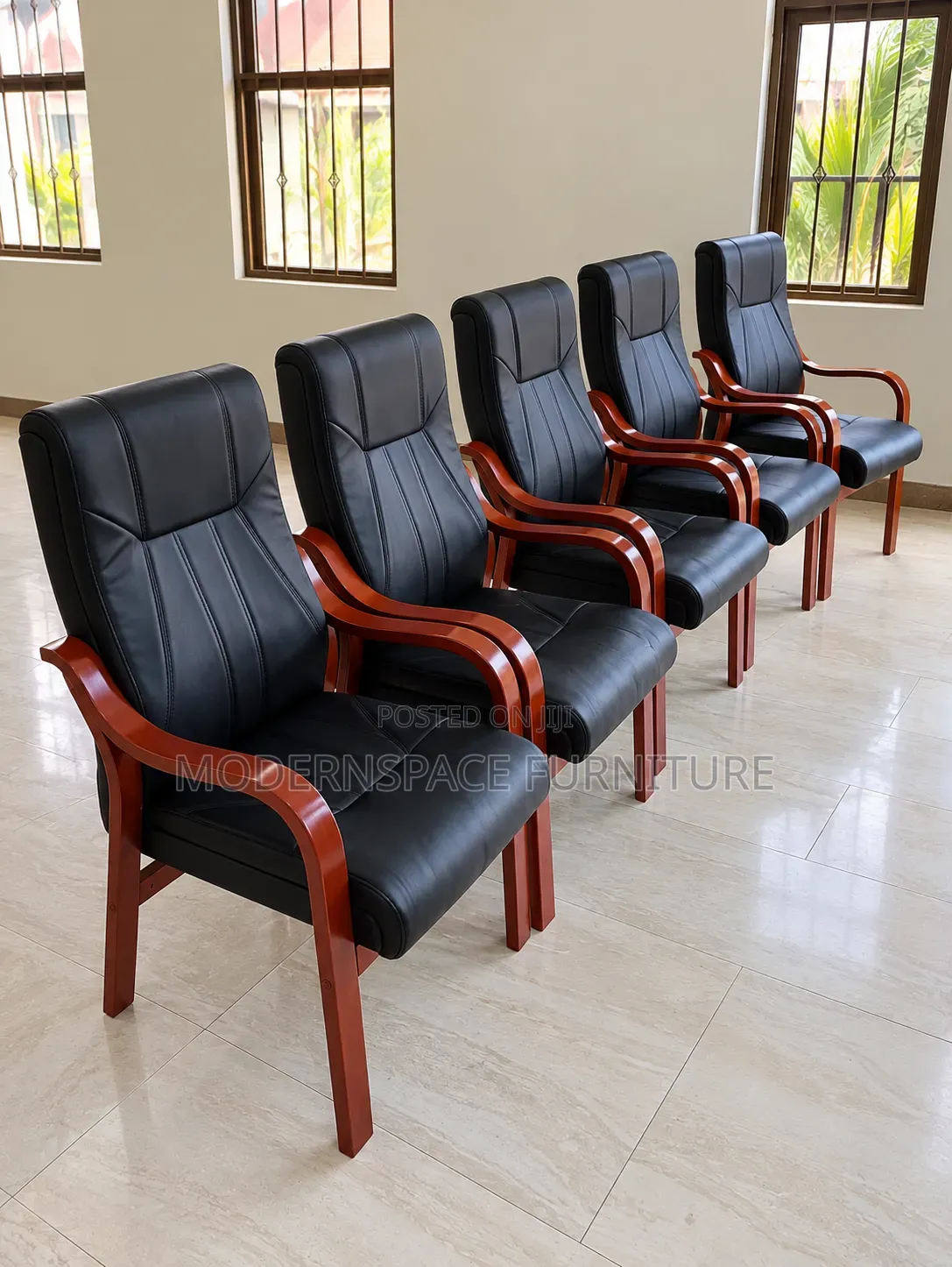 Black Leather Visitor Office Chairs With Wooden Arms