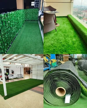 Balcony Grass Carpets Combined With Dark Green Ivy Balcony Fence