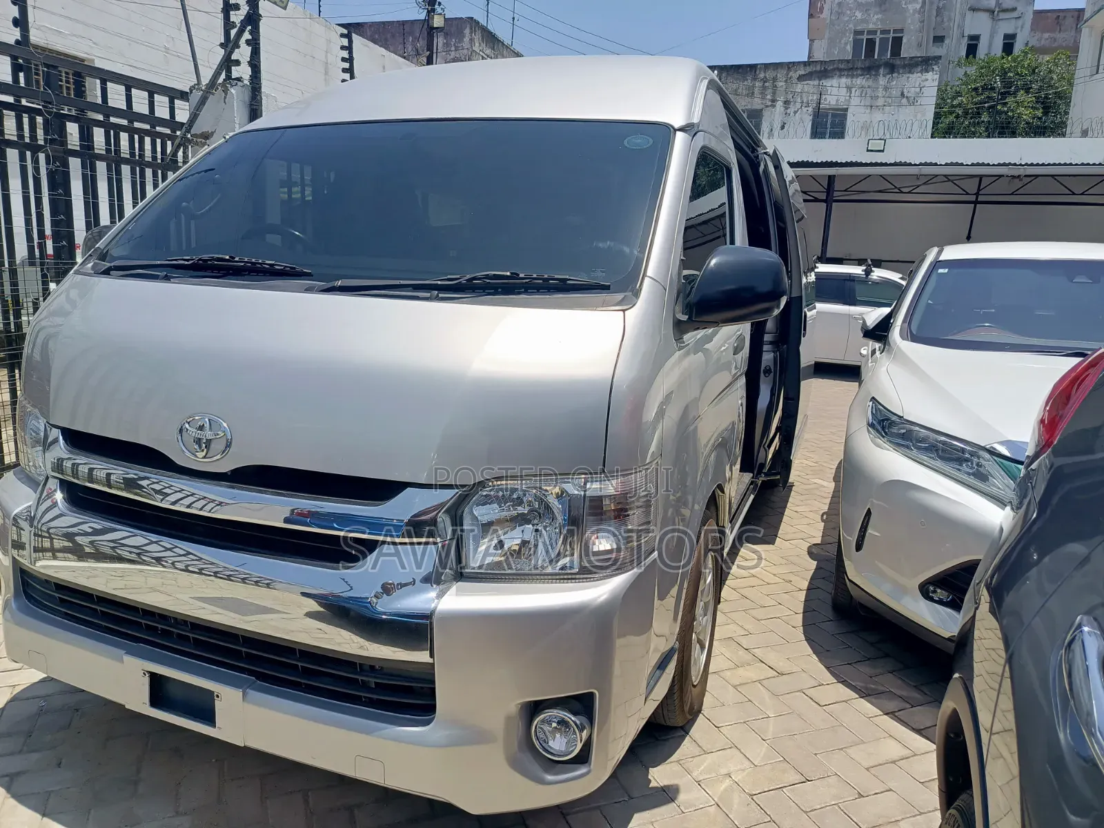 Toyota HiAce 2020 Silver