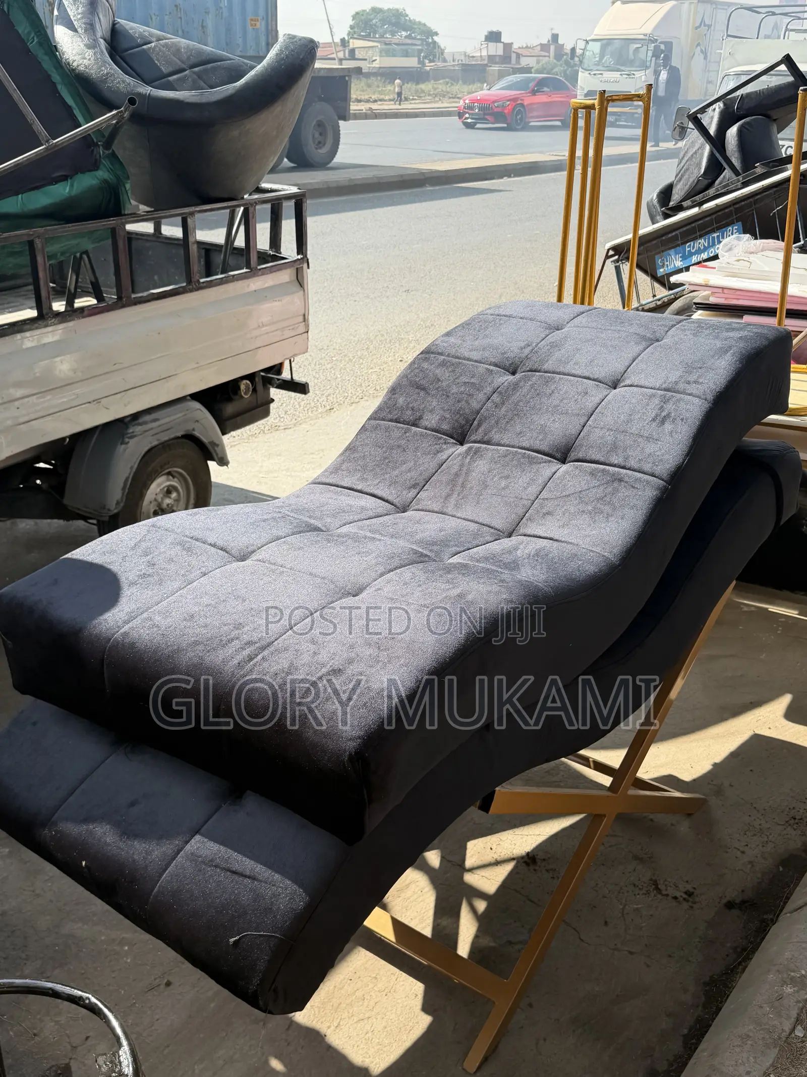 Black Velvet Lash Bed