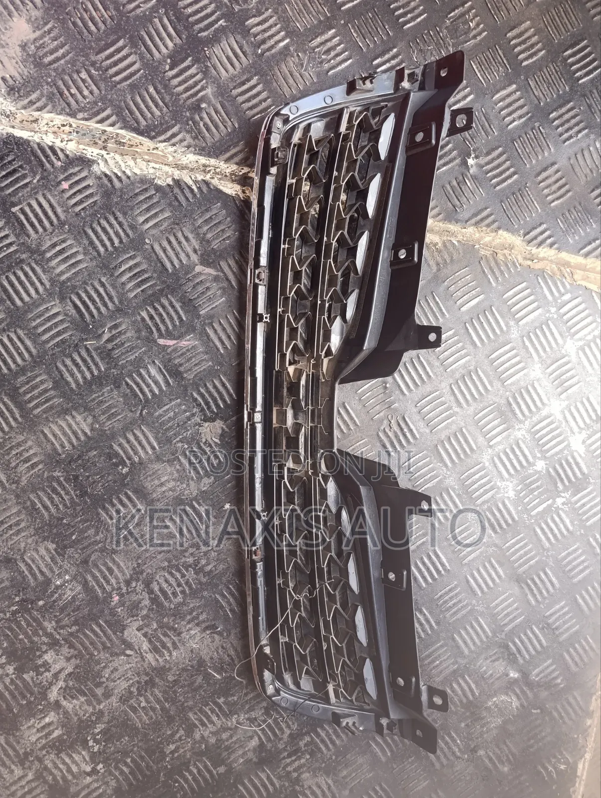 Forester XT Grille
