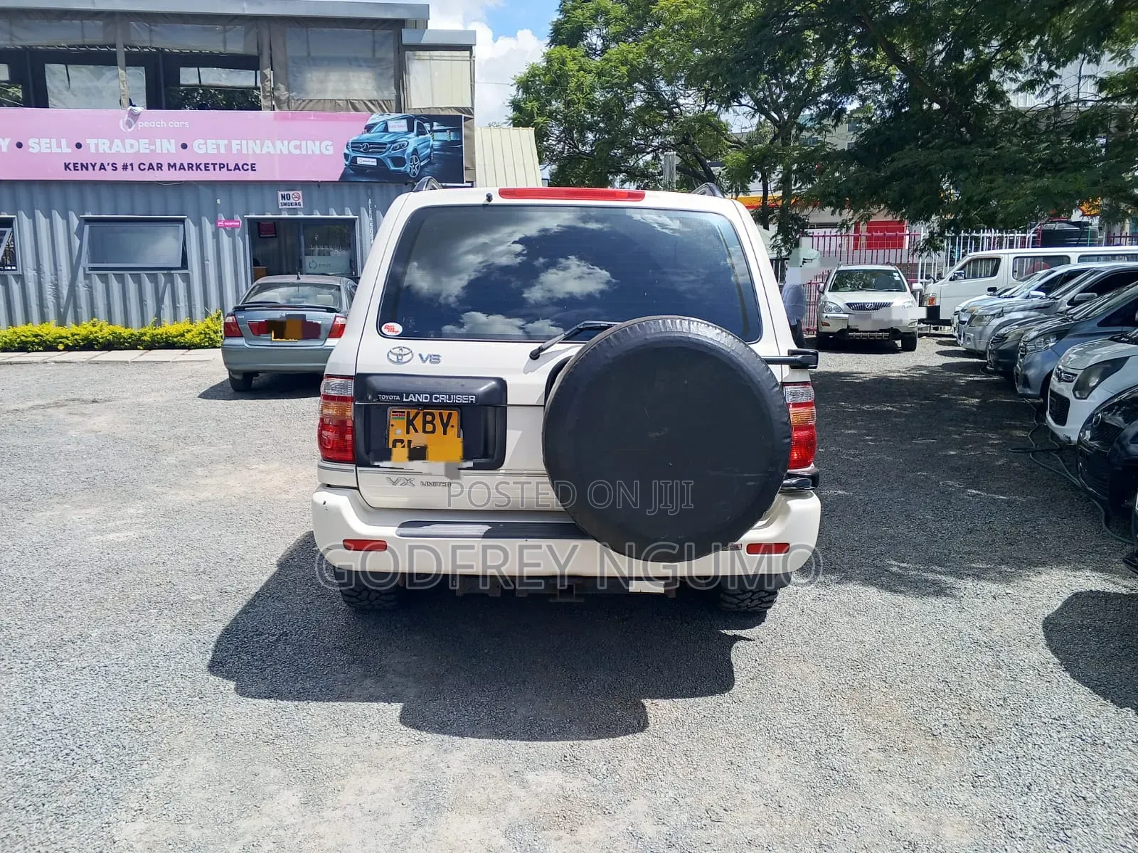 Toyota Land Cruiser 2000 White