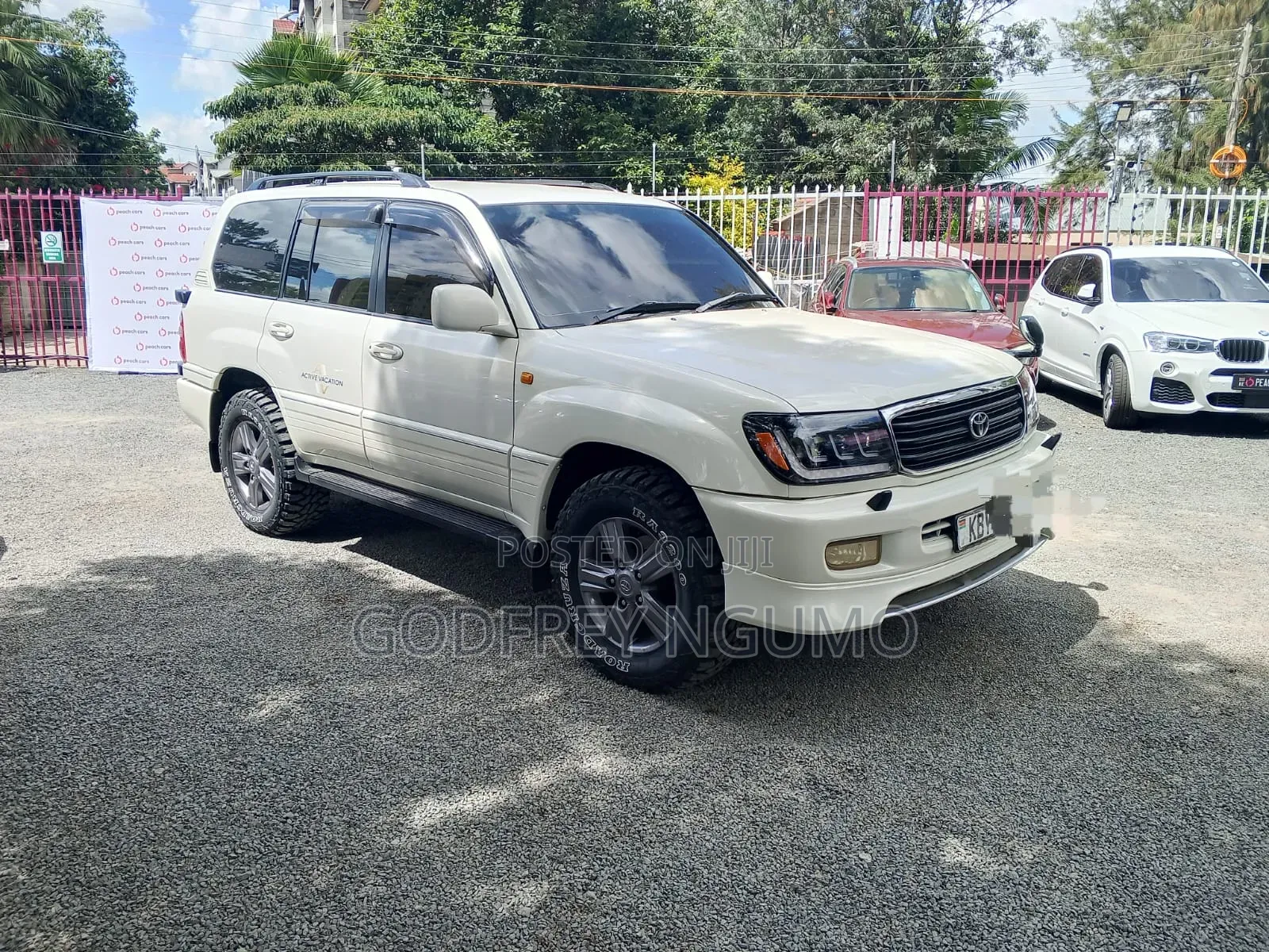 Toyota Land Cruiser 2000 White