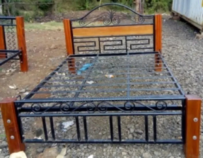 5 by 6 Metal With Mahogany Timber Bed