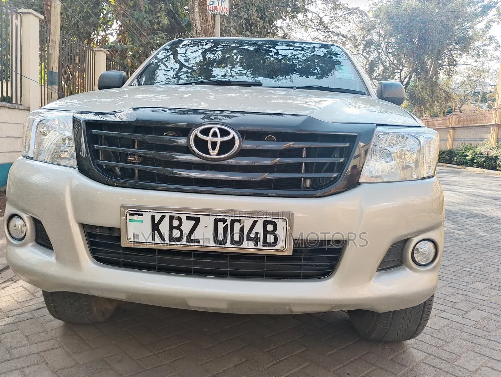 Toyota Hilux 2014 Ivory