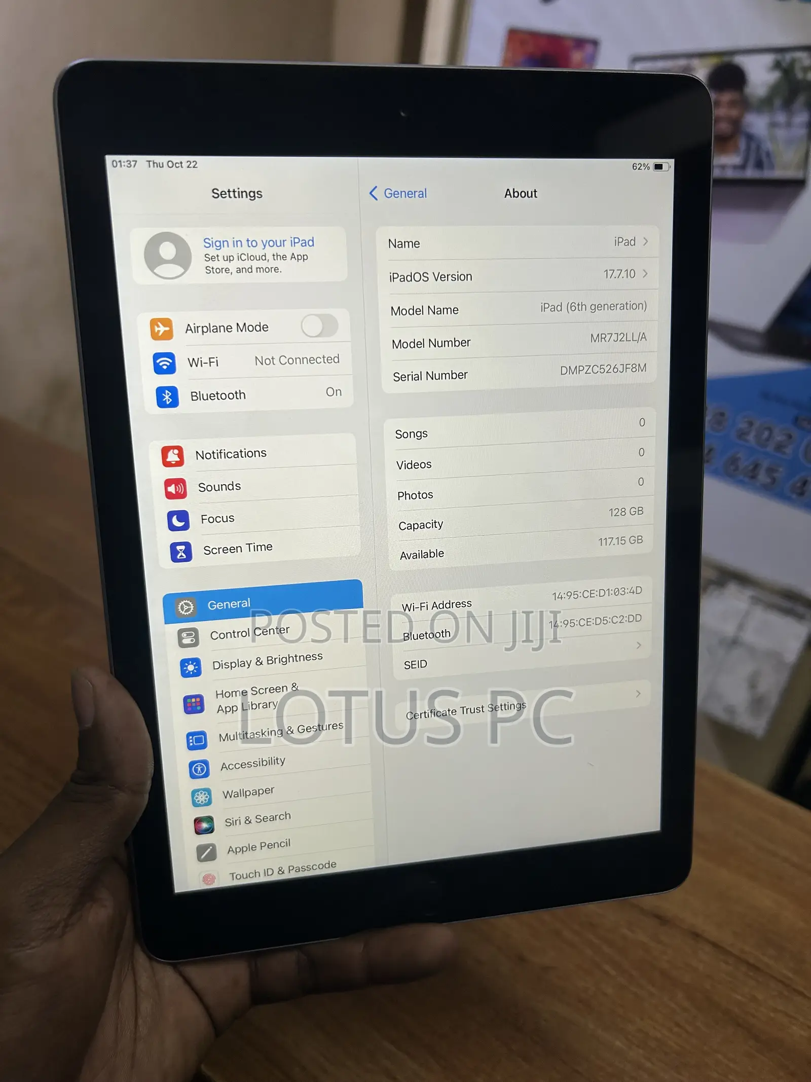 Apple iPad 9.7 128 GB Gray
