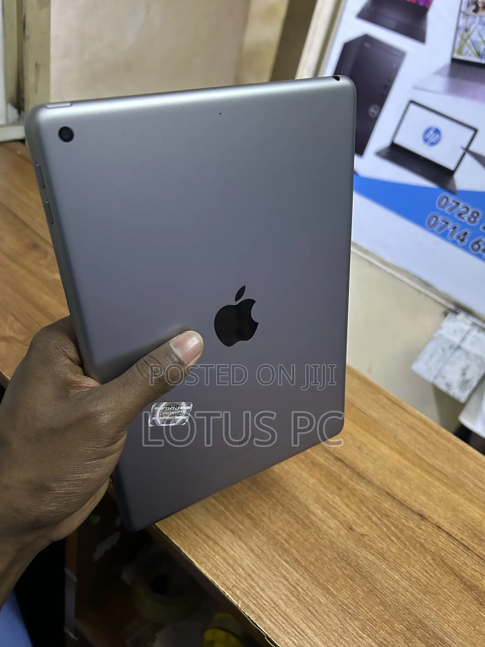 Apple iPad 9.7 128 GB Gray