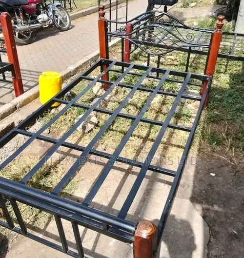 Modern Metal & Wood Single Bed (4x6)