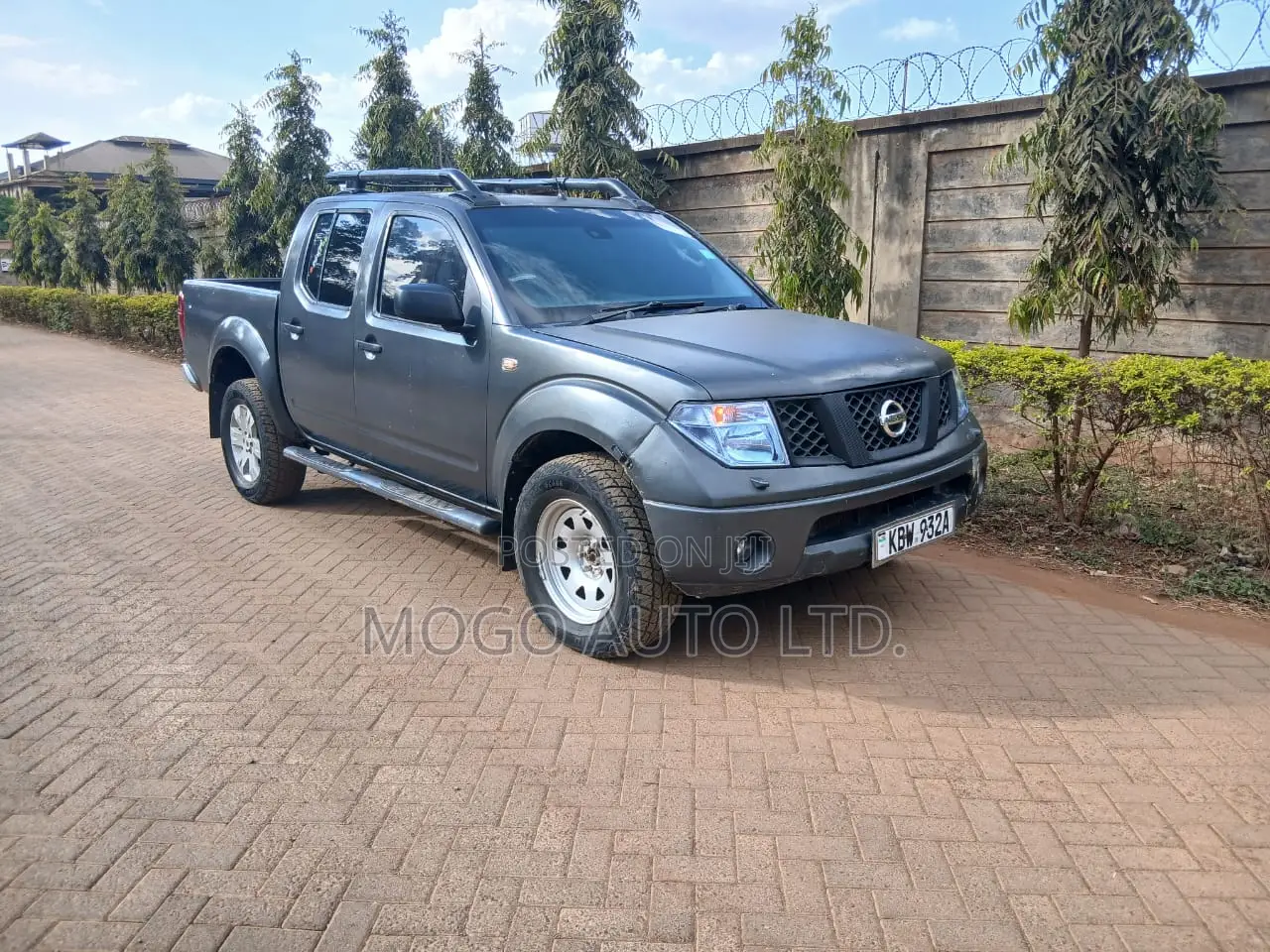 Nissan Navara 2007 Gray