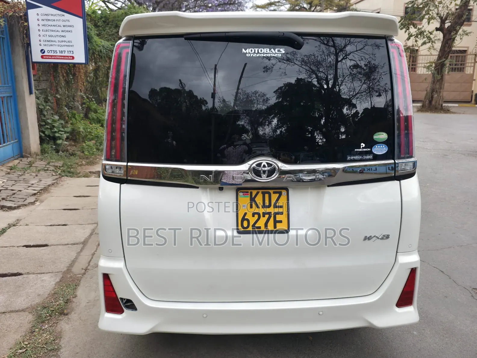 Toyota Noah 2.0 FWD (7 Seater) 2019 White