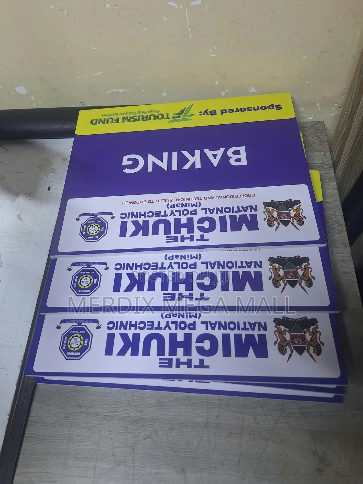 Placards, Placard