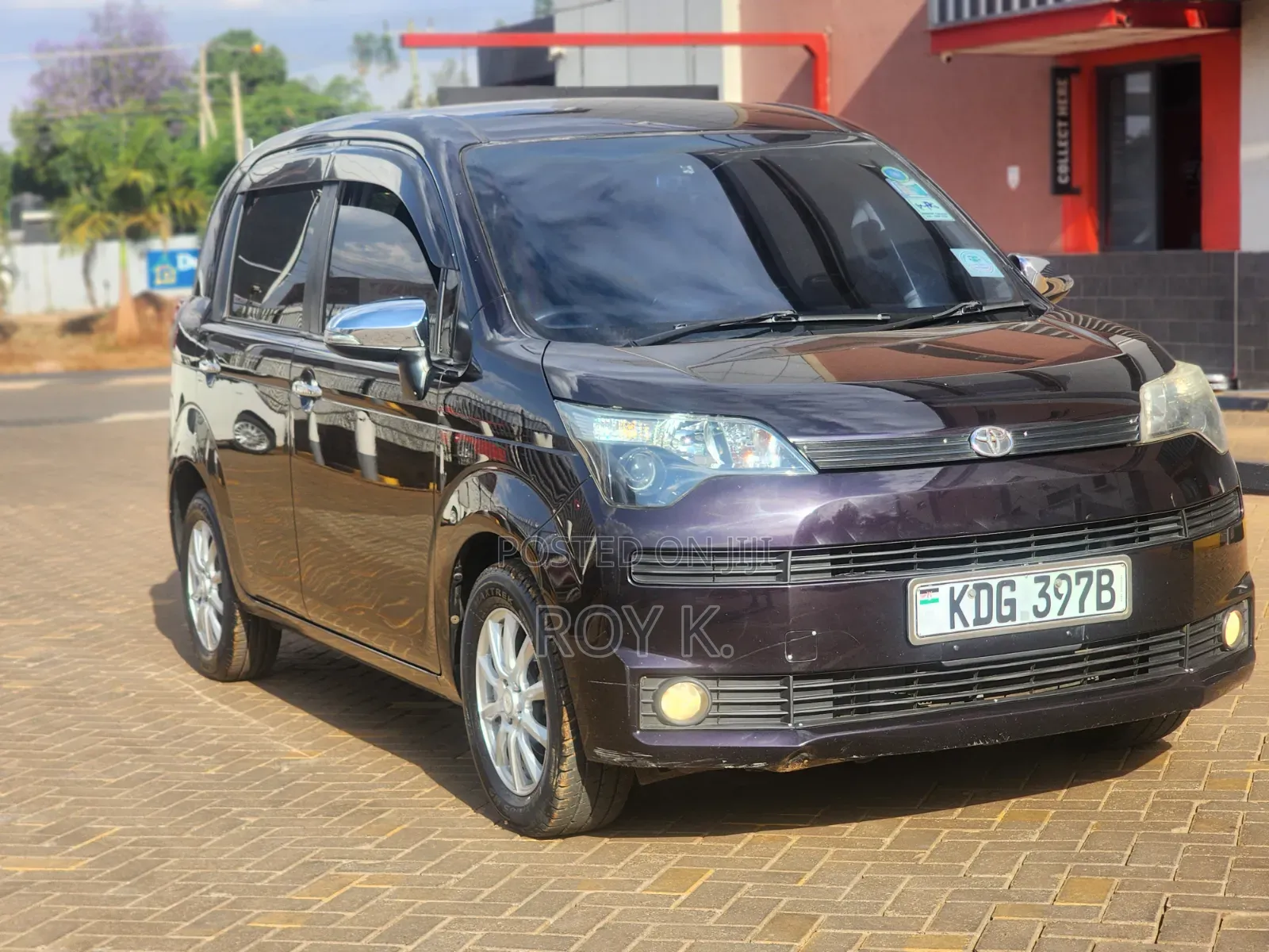 Toyota Spade 1.5 2014 Brown