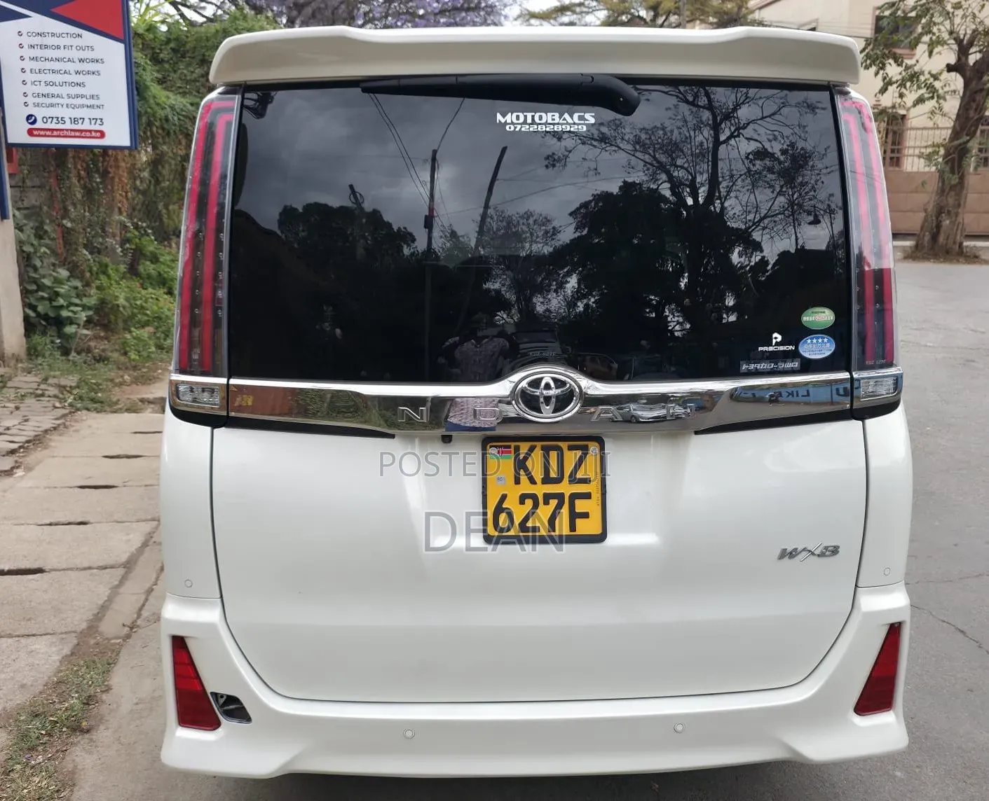 Toyota Noah 2019 White