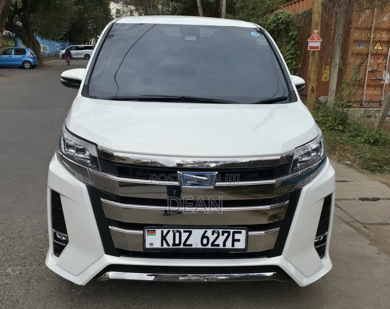 Toyota Noah 2019 White