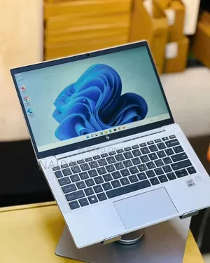 Laptop HP EliteBook 830 G7 8GB Intel Core i5 SSD 256GB