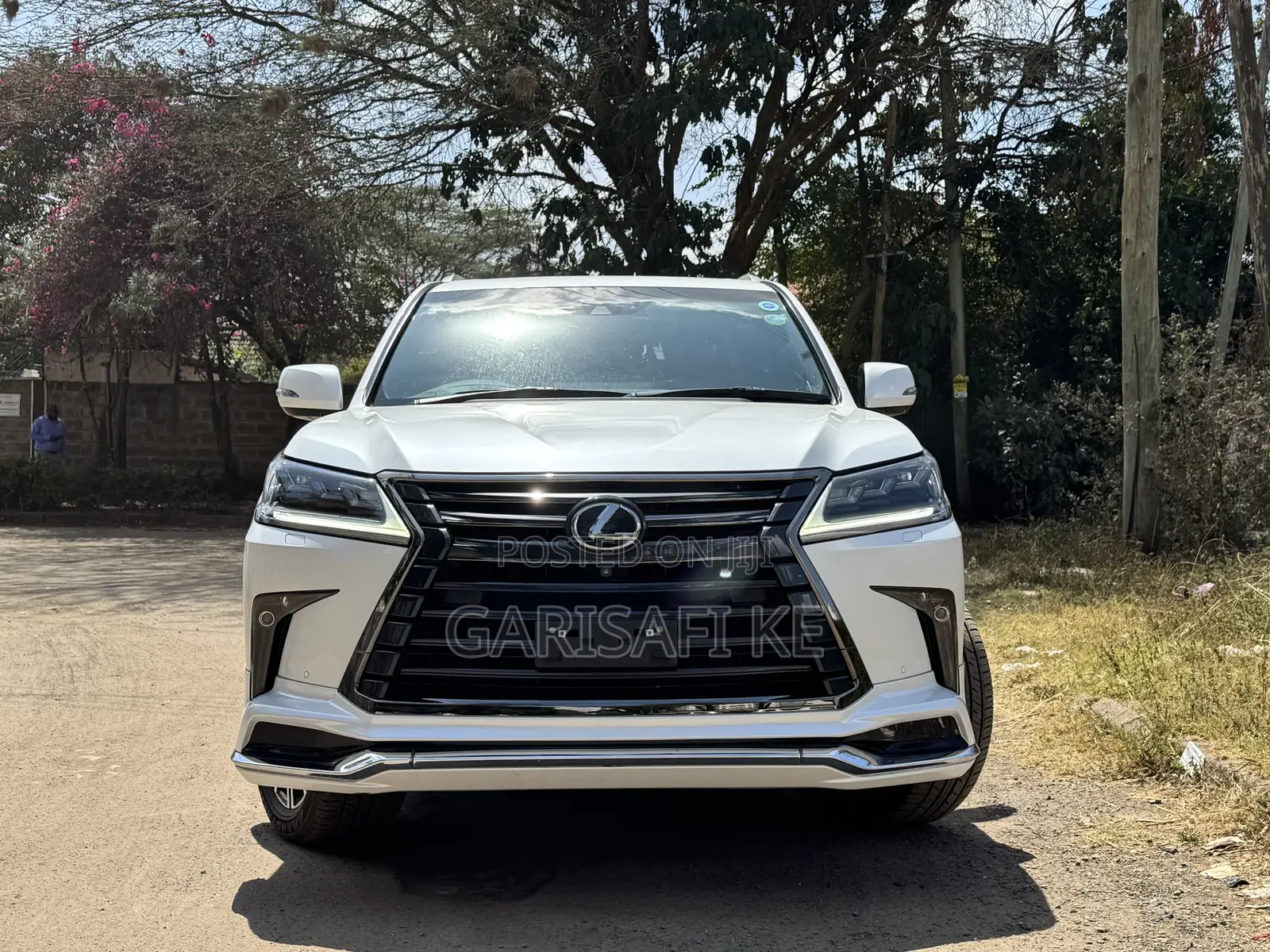 Lexus LX 570 AWD 2020 White