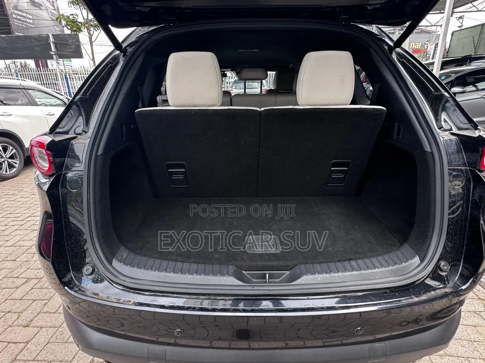 Mazda AZ 2019 Off white
