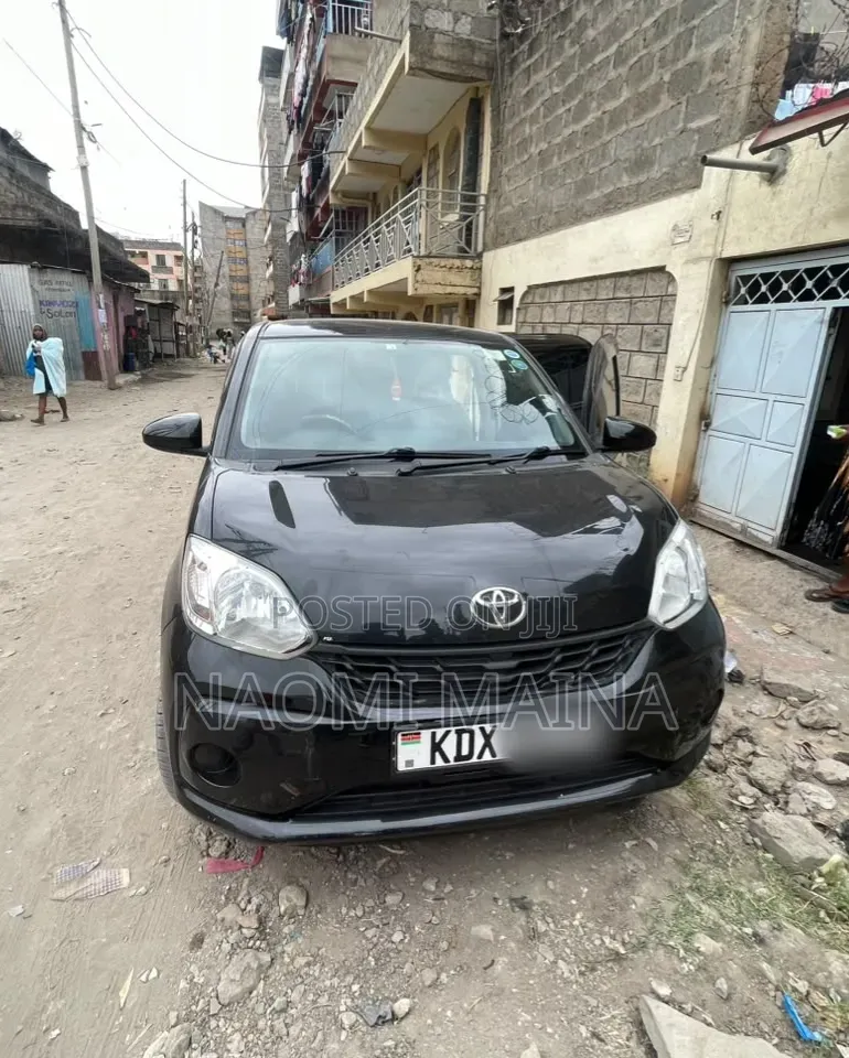 Toyota Passo 1.0 AWD 2018 Black