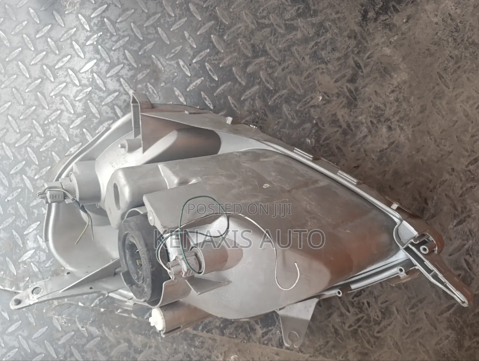 Vitz 1999/2000/2001/2002 Headlight