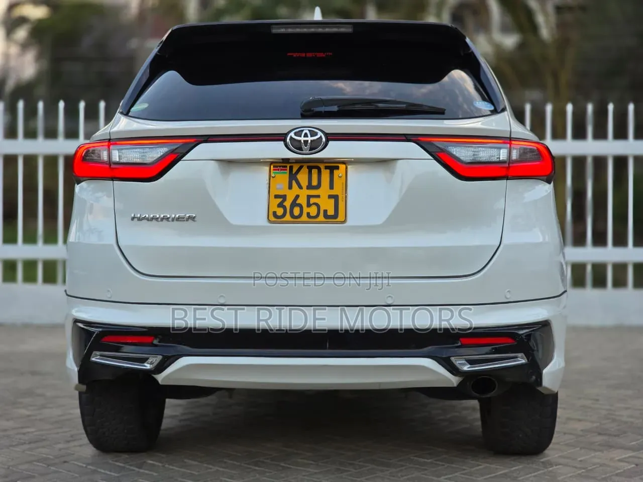 Toyota Harrier 2.0 Turbo 2018 Off white