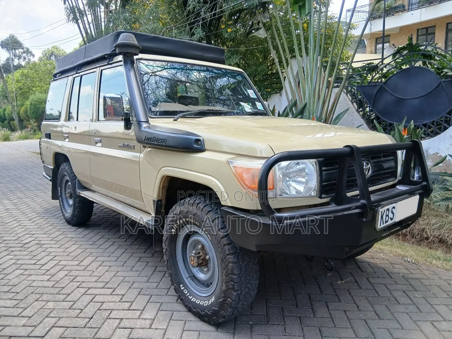 Toyota Land Cruiser 2012