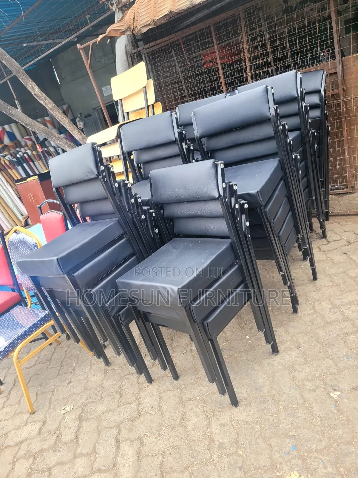 Catelina Visitor Chair