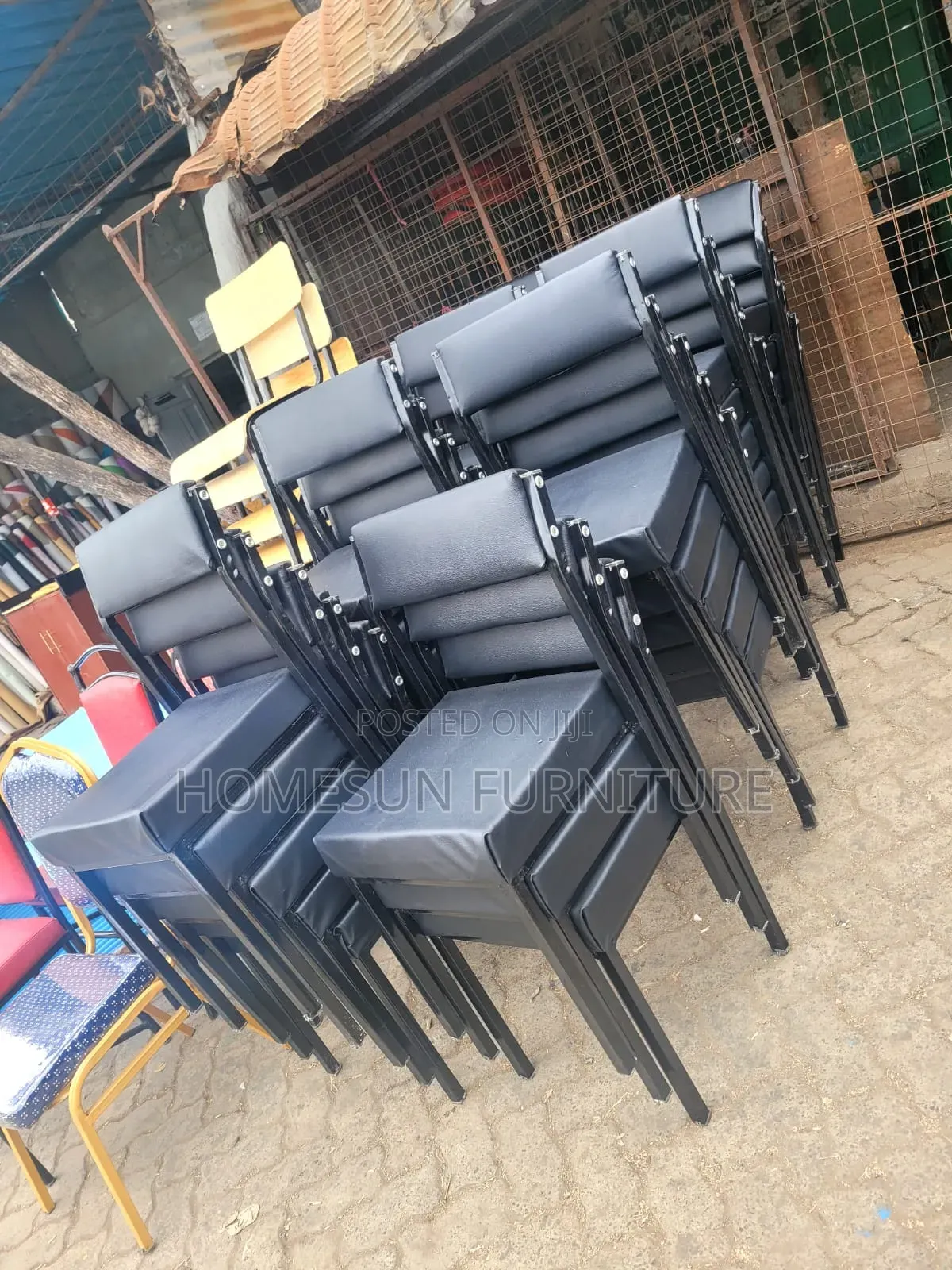 Catelina Visitor Chair