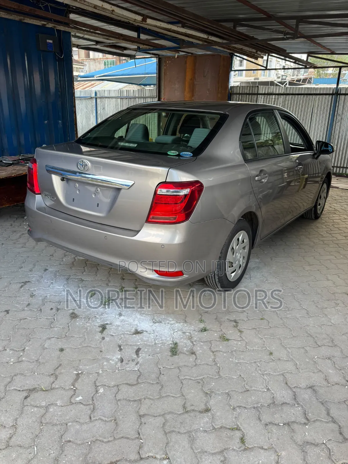 Toyota Axio 2019 Gold