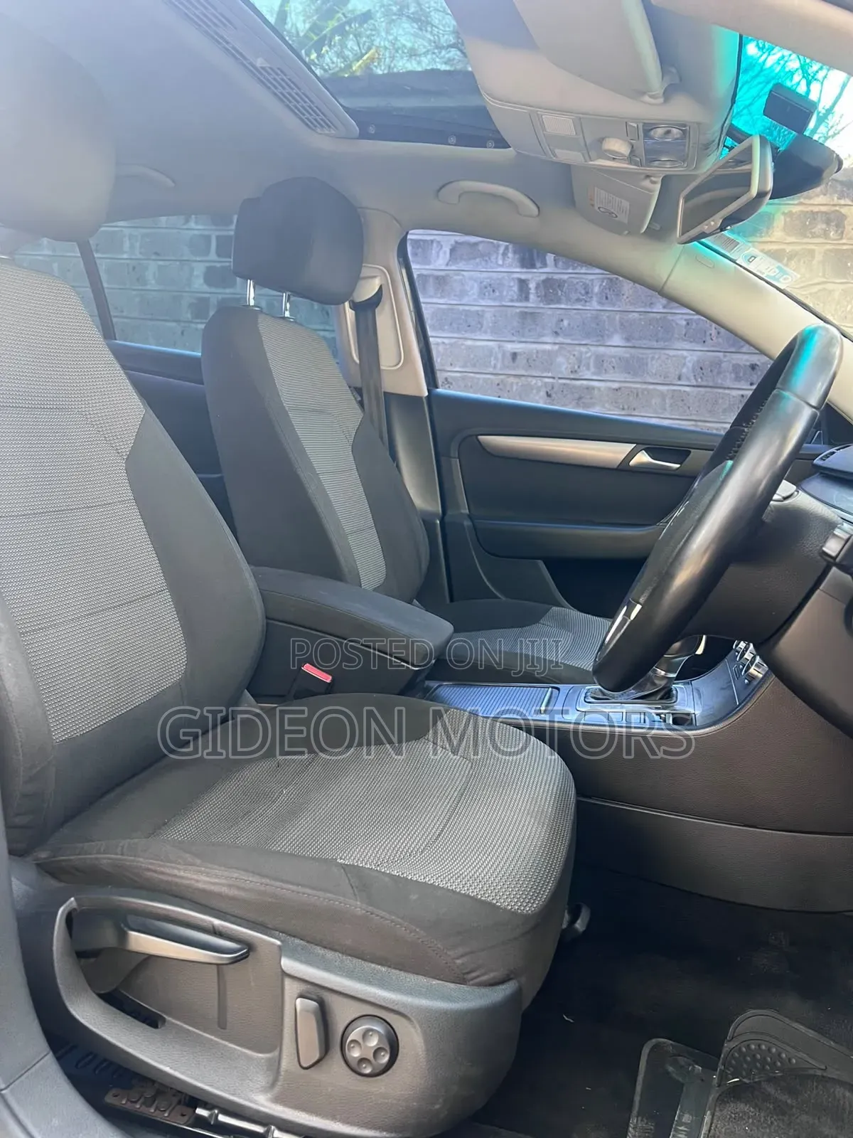 Volkswagen Passat 2012 Black