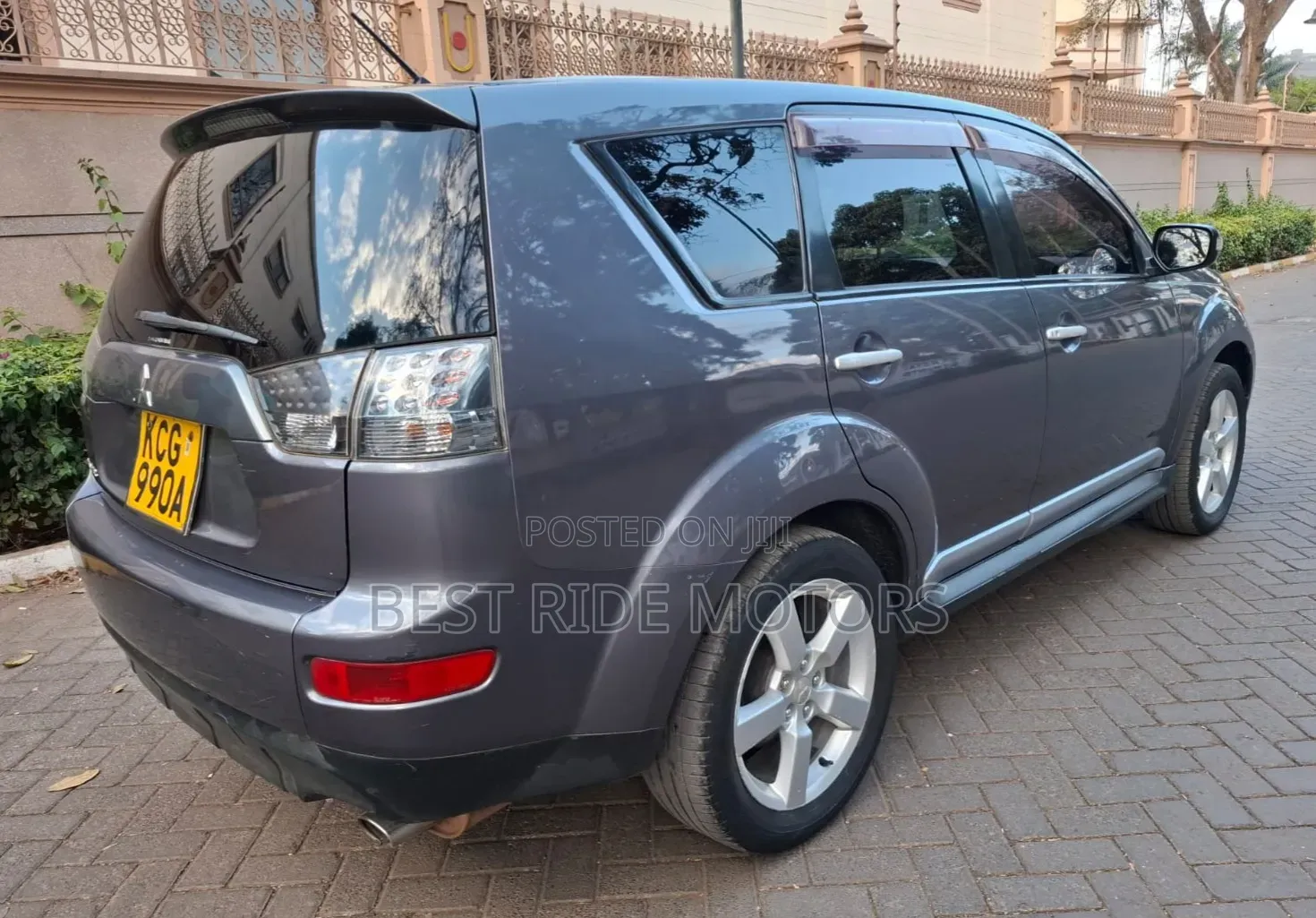 Mitsubishi Outlander 2.4 ES 4x4 2008 Gray