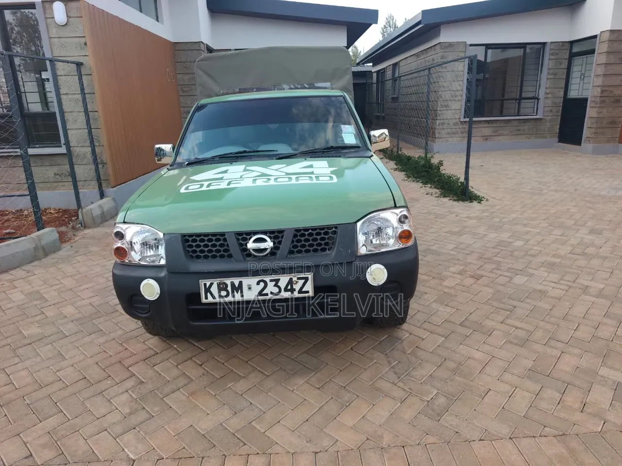 Nissan Hardbody 2010 Green