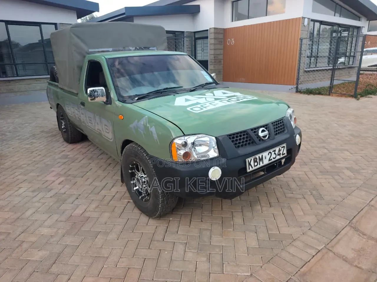 Nissan Hardbody 2010 Green