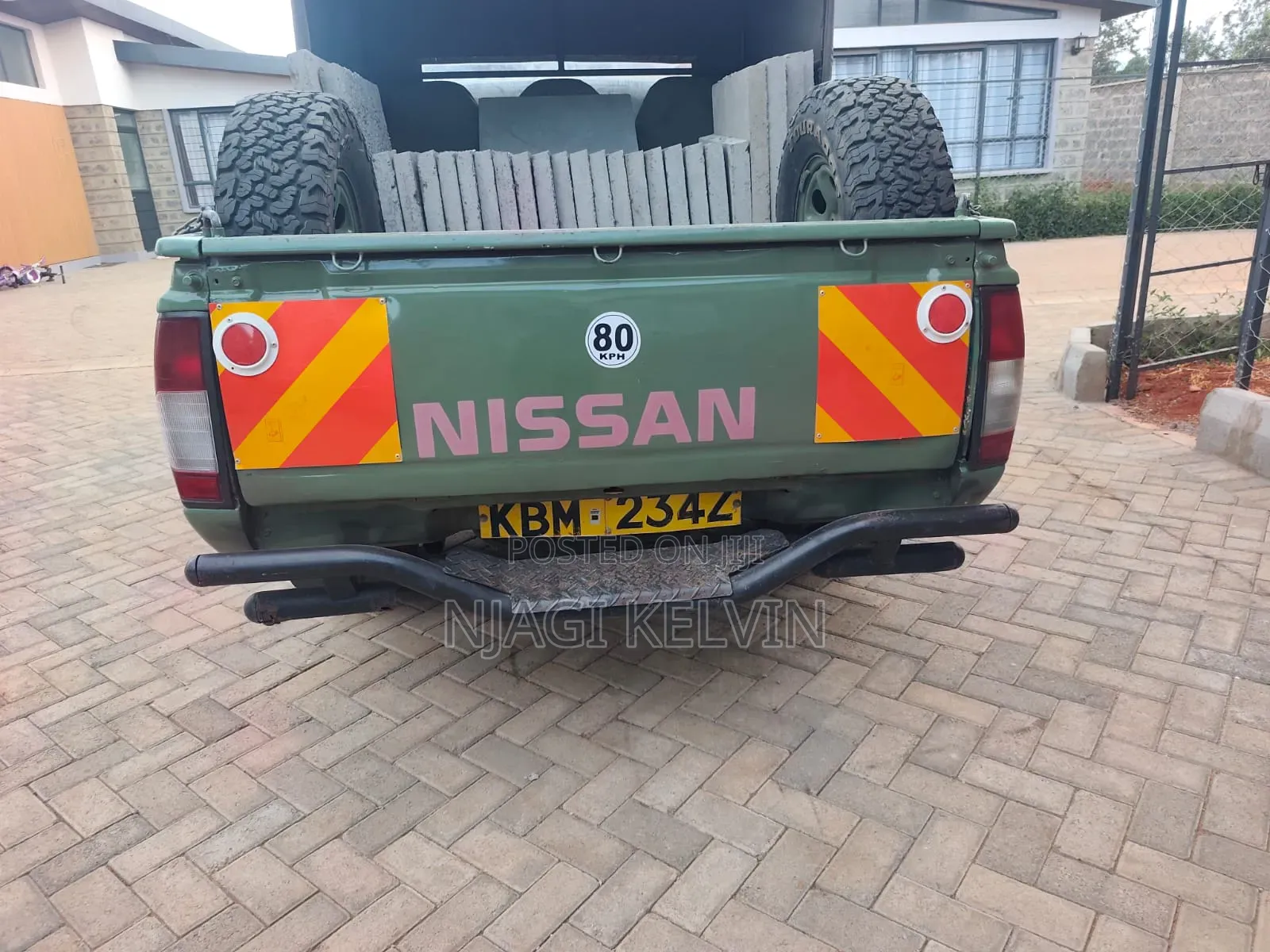 Nissan Hardbody 2010 Green
