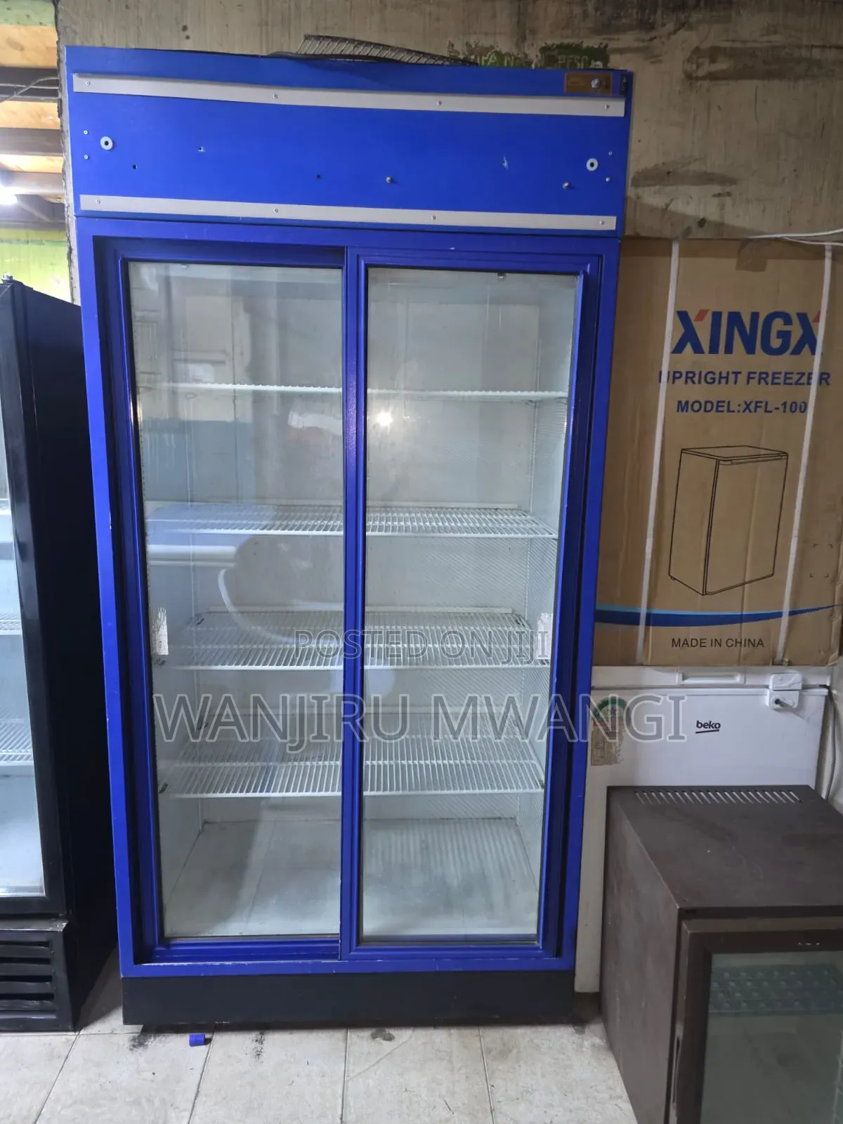 Side by Side Showcase Fridge