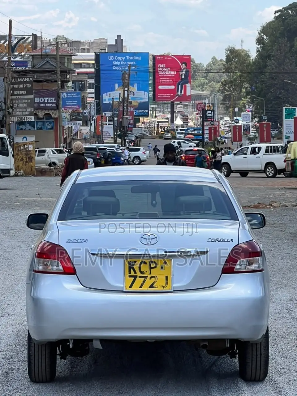 Toyota Belta 2010 Silver