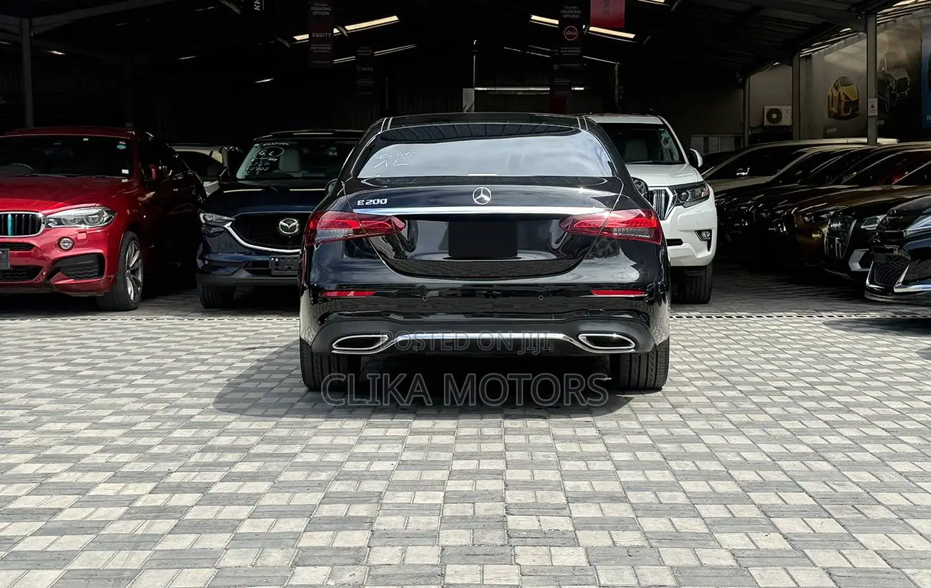 Mercedes-Benz E200 2021 Black