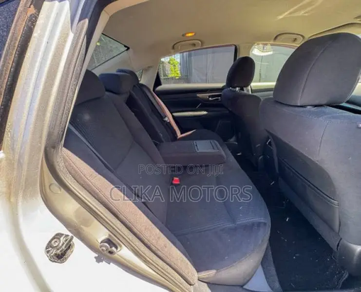 Daihatsu Rocky 2019 Silver