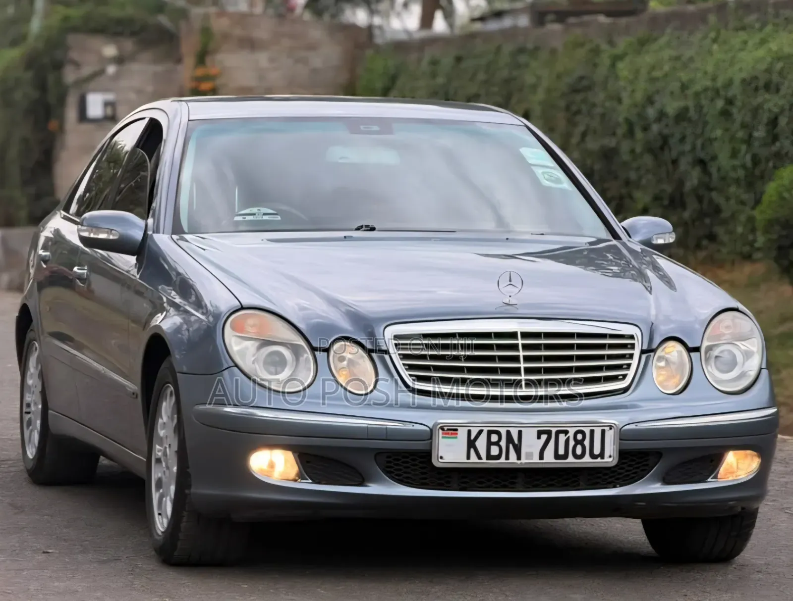 Mercedes-Benz E200 2006 Blue