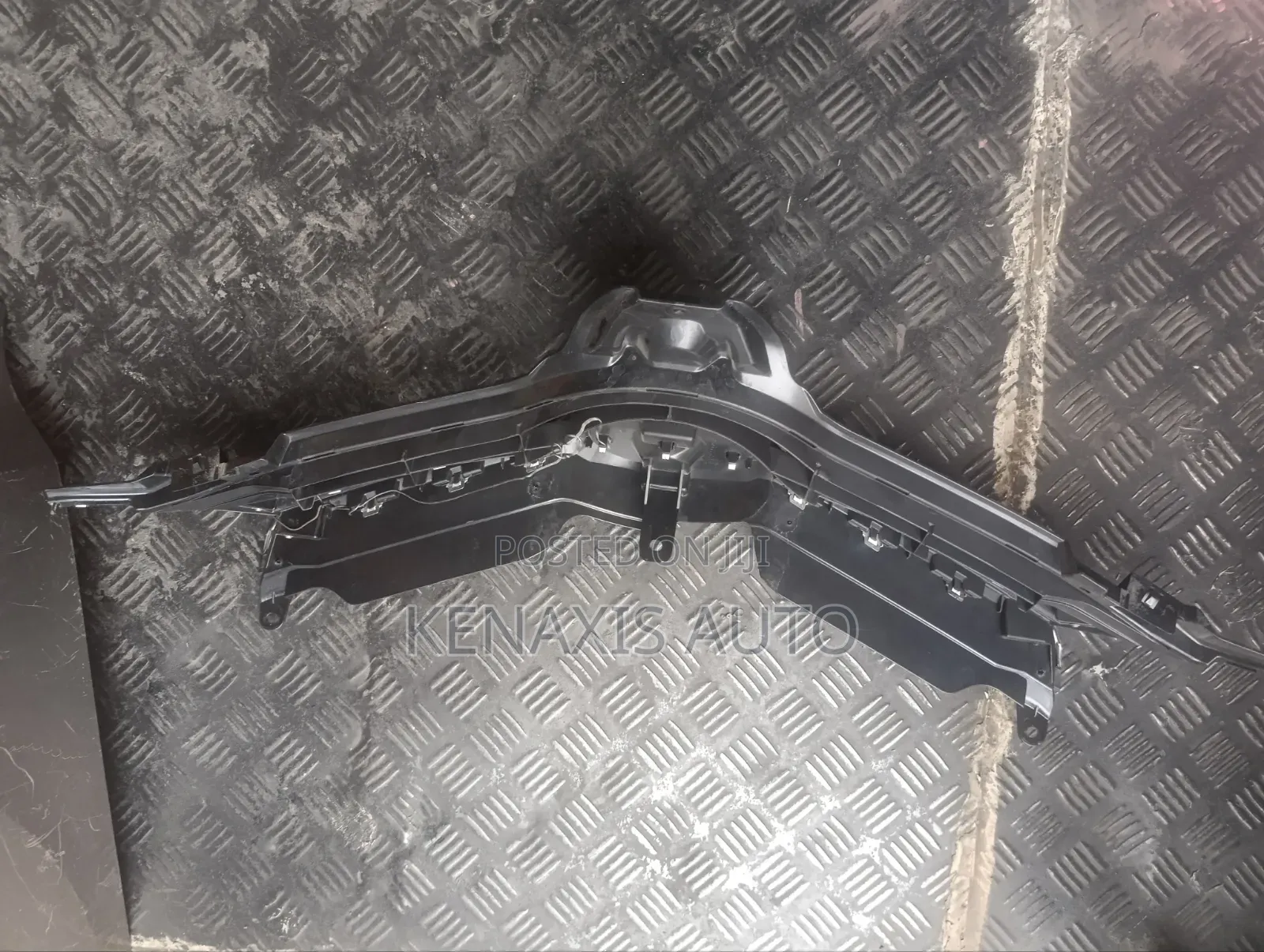 Auris 2015-2018 Grille