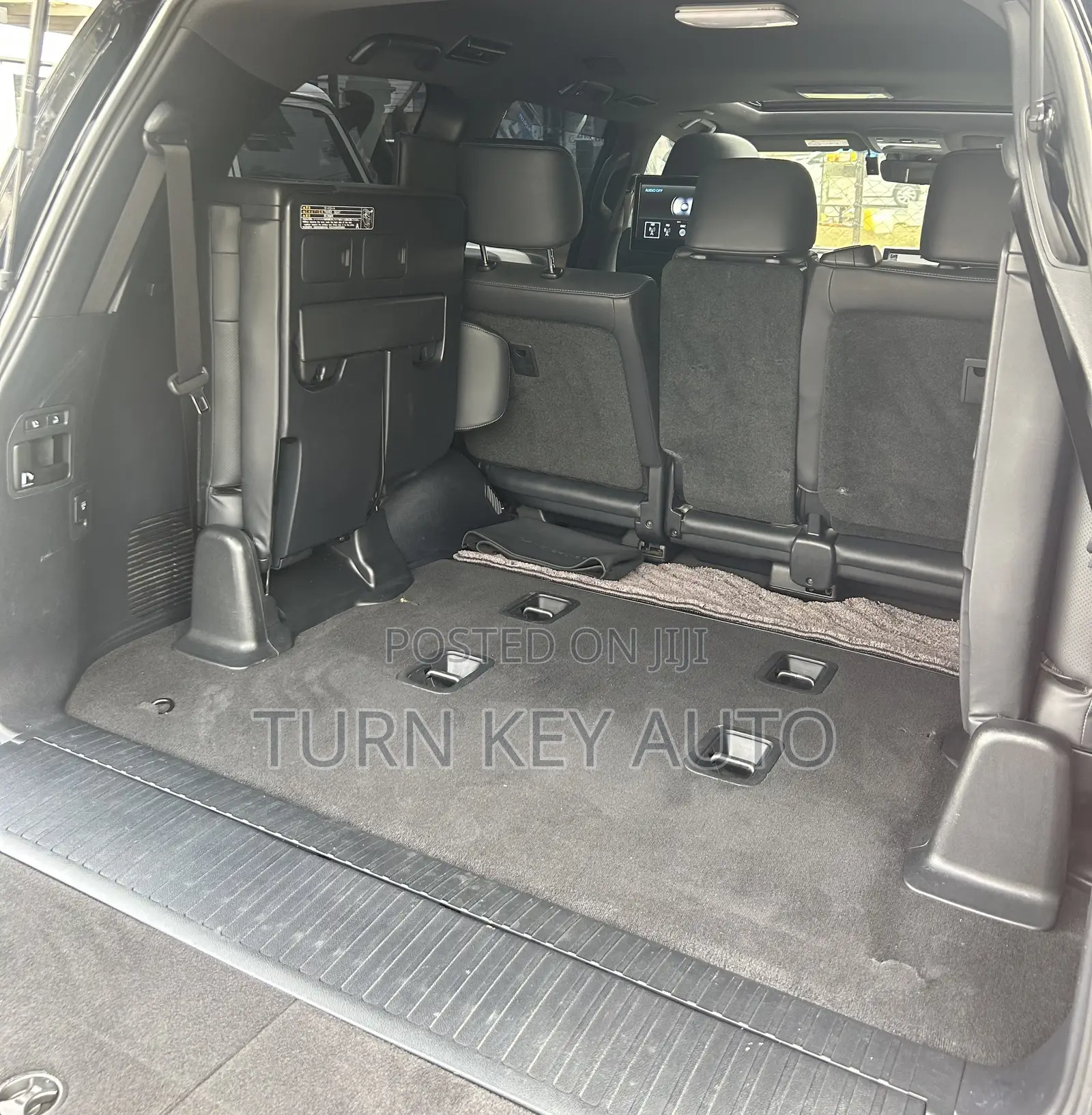 Toyota Land Cruiser 4.6 V8 ZX 2018 Black