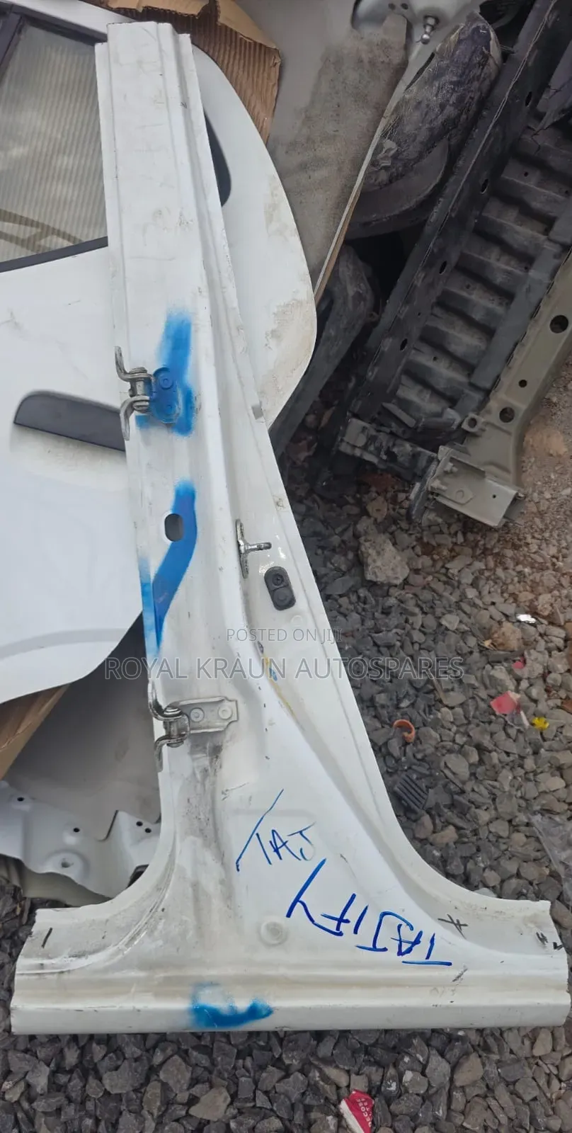 Suzuki Alto Center Pillars