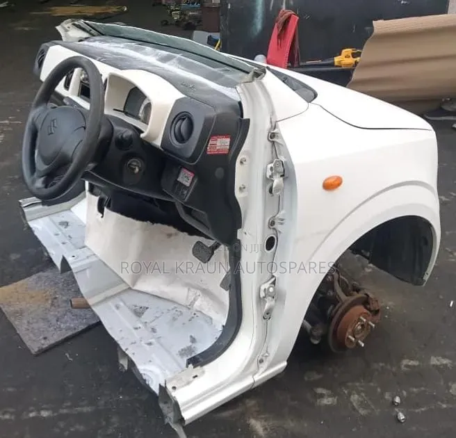 Suzuki Alto Half Cut - Complete (With Engine and Gear)