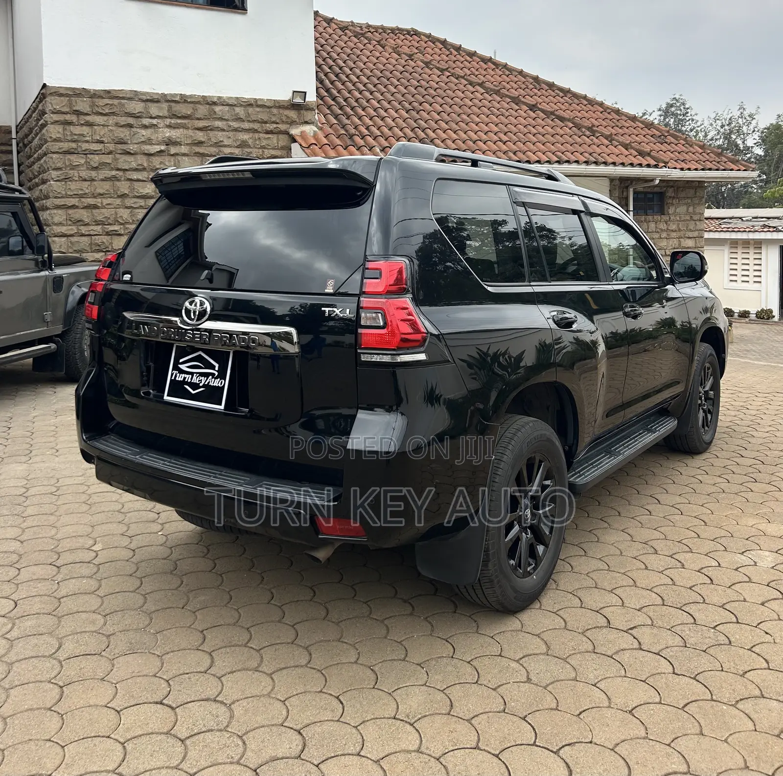 Toyota Land Cruiser Prado 2.8 2021 Black