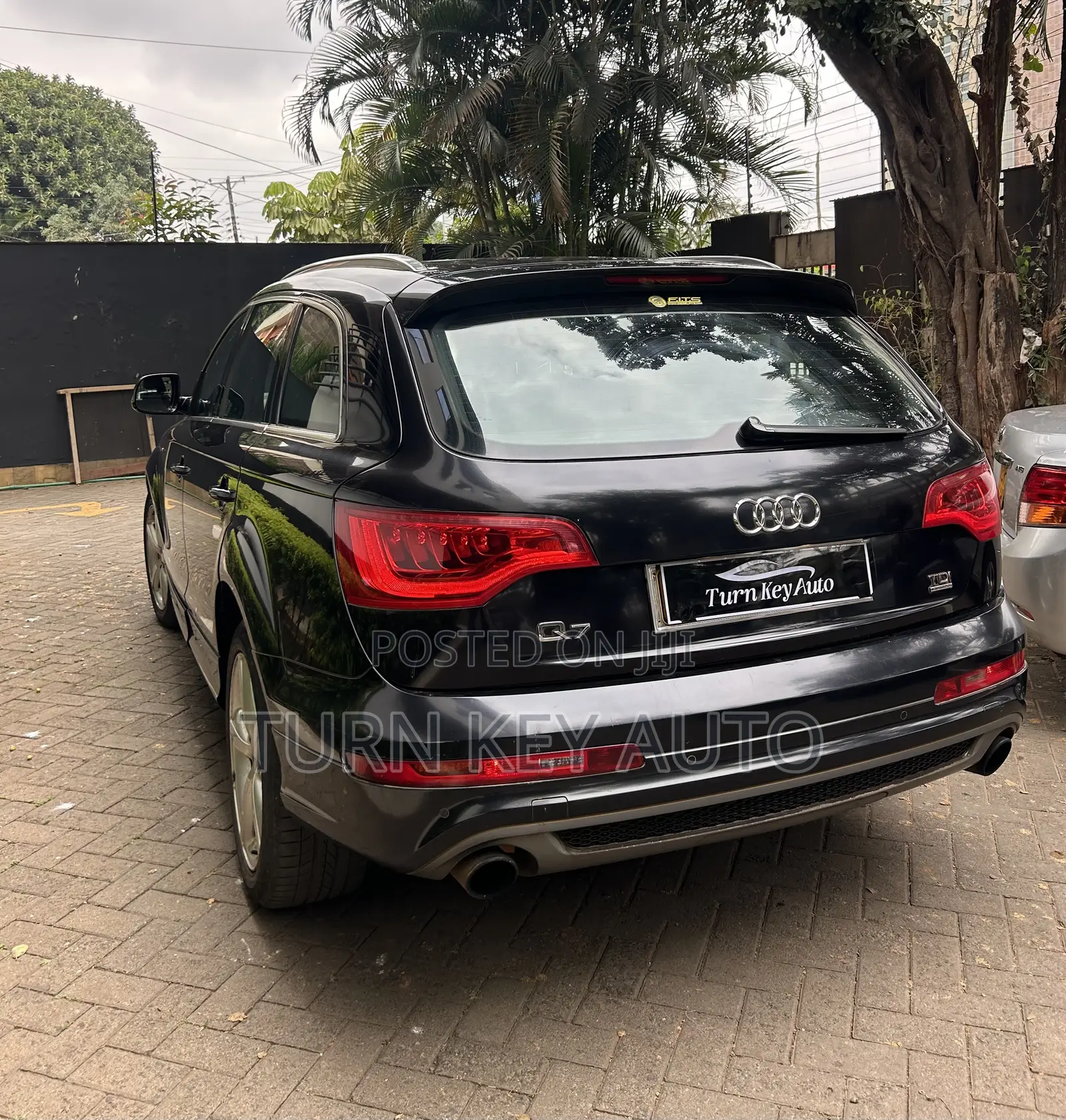 Audi Q7 2010 Black