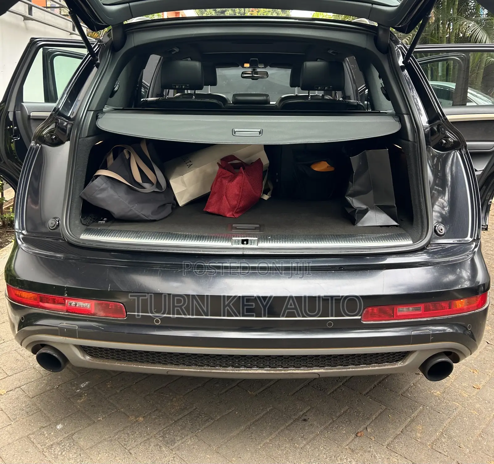 Audi Q7 2010 Black