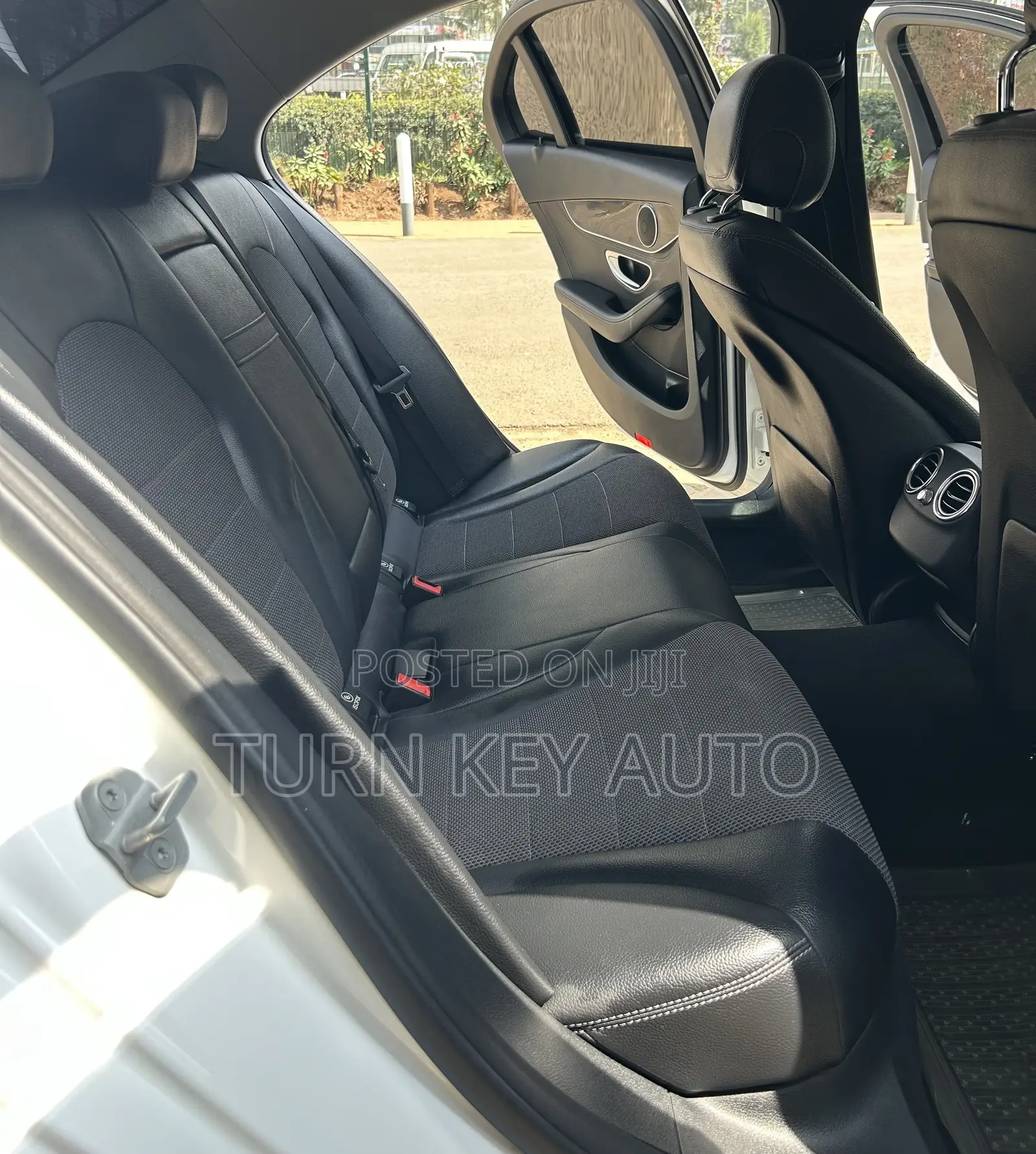 Mercedes-Benz C200 2017 White