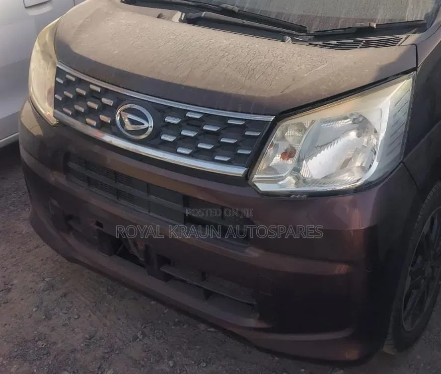 Daihatsu Move Nosecut