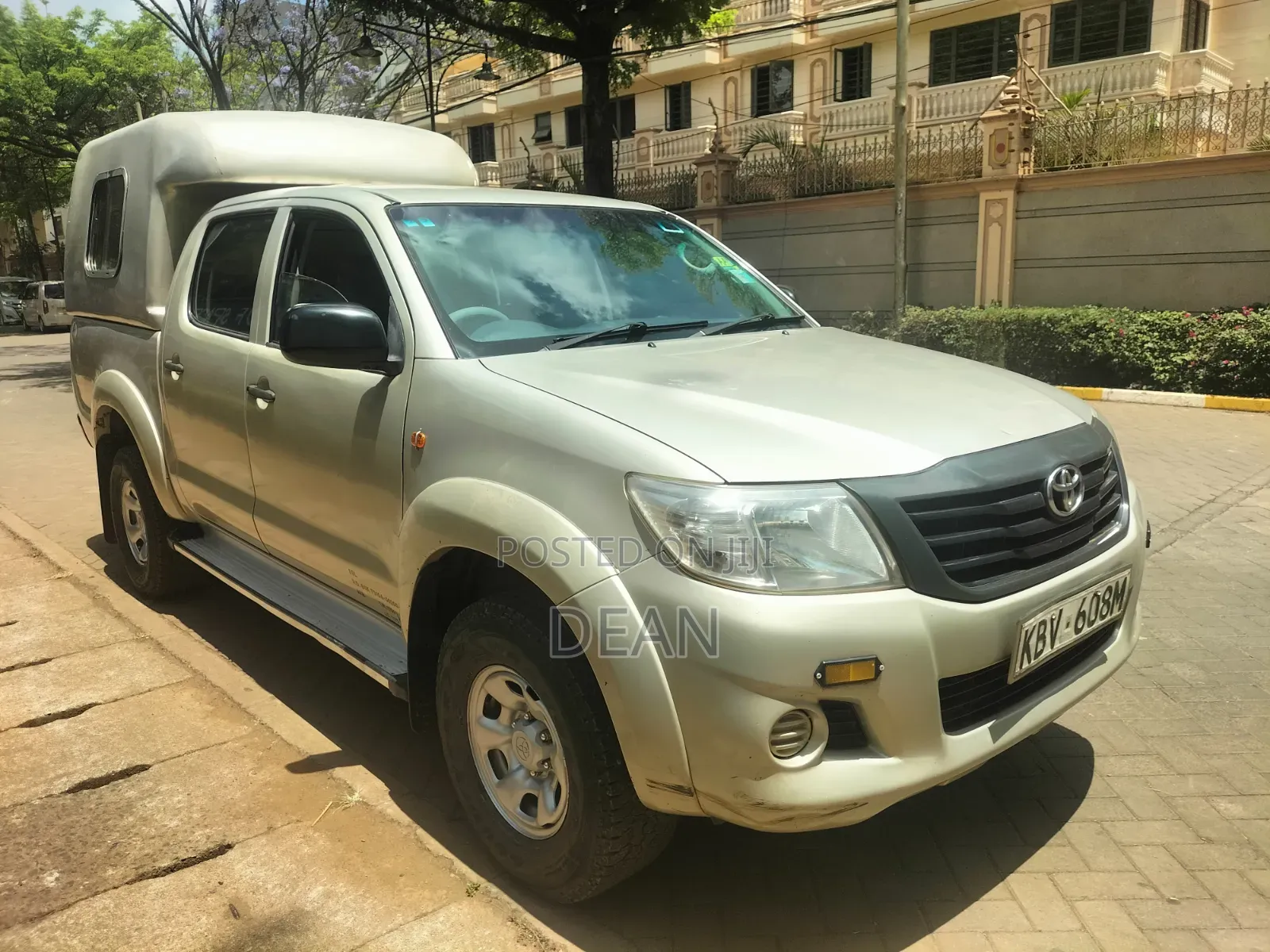 Toyota Hilux 2013 Beige
