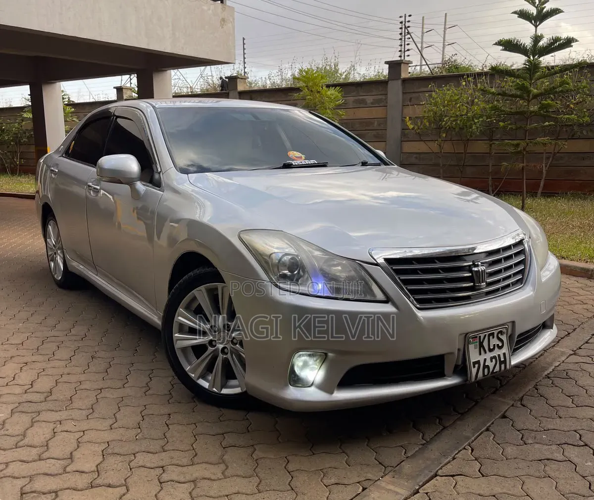Toyota Crown 2011 Silver